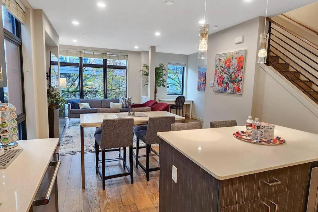 West Seattle'S Modern Townhome Exterior foto